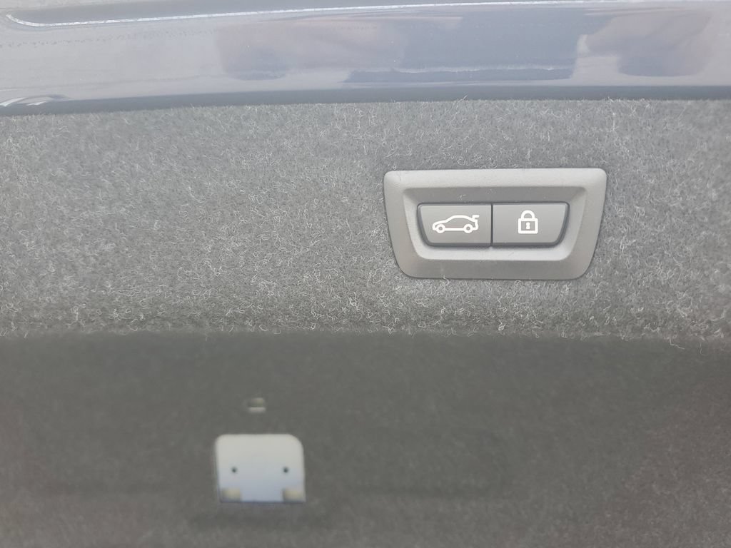 Used 2022 BMW 540i w/ Convenience Package RWD image 15
