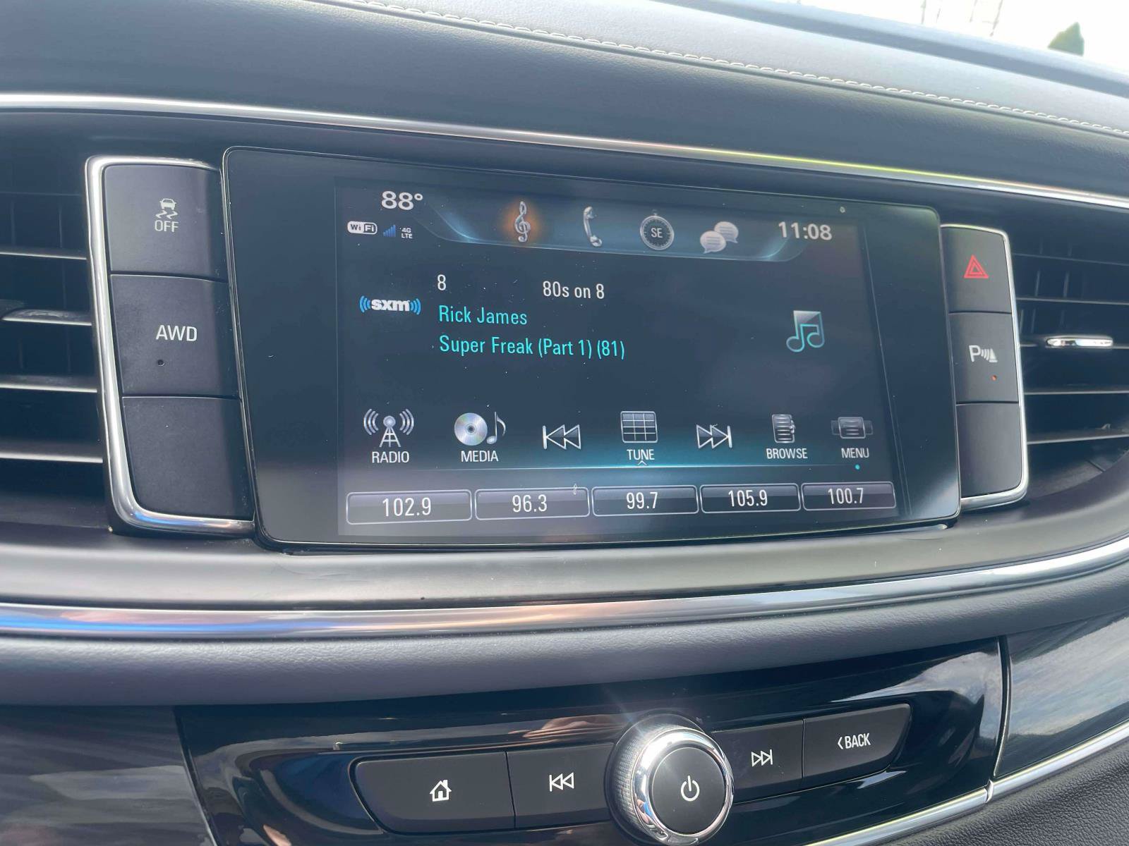 Used 2019 Buick Enclave Essence AWD/4WD image 18