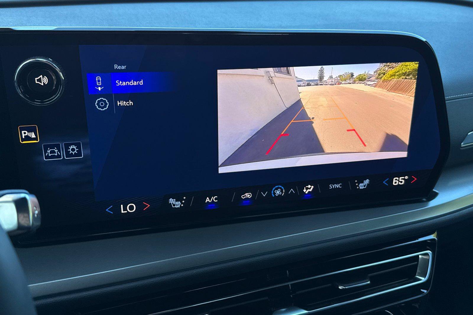 New 2026 Chevrolet Traverse LT image 27