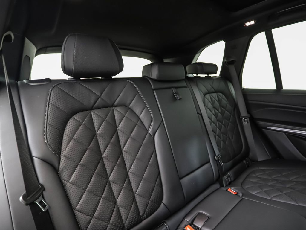 Certified 2024 BMW X5 xDrive40i w/ Premium Package image 28