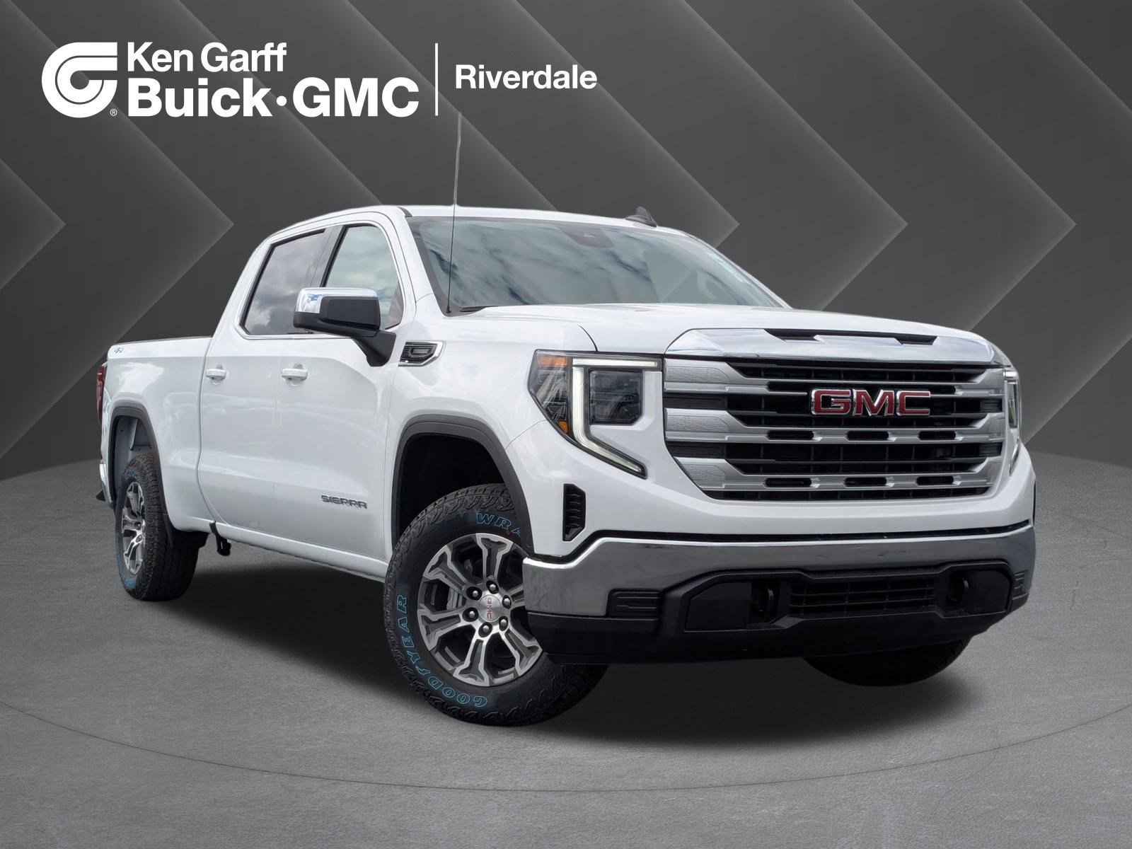 New 2025 GMC Sierra 1500 SLE