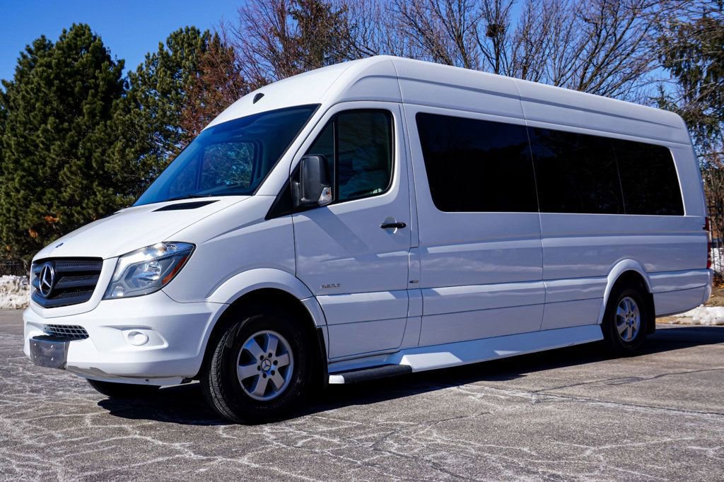Used 2015 Mercedes-Benz Sprinter 2500 image 3
