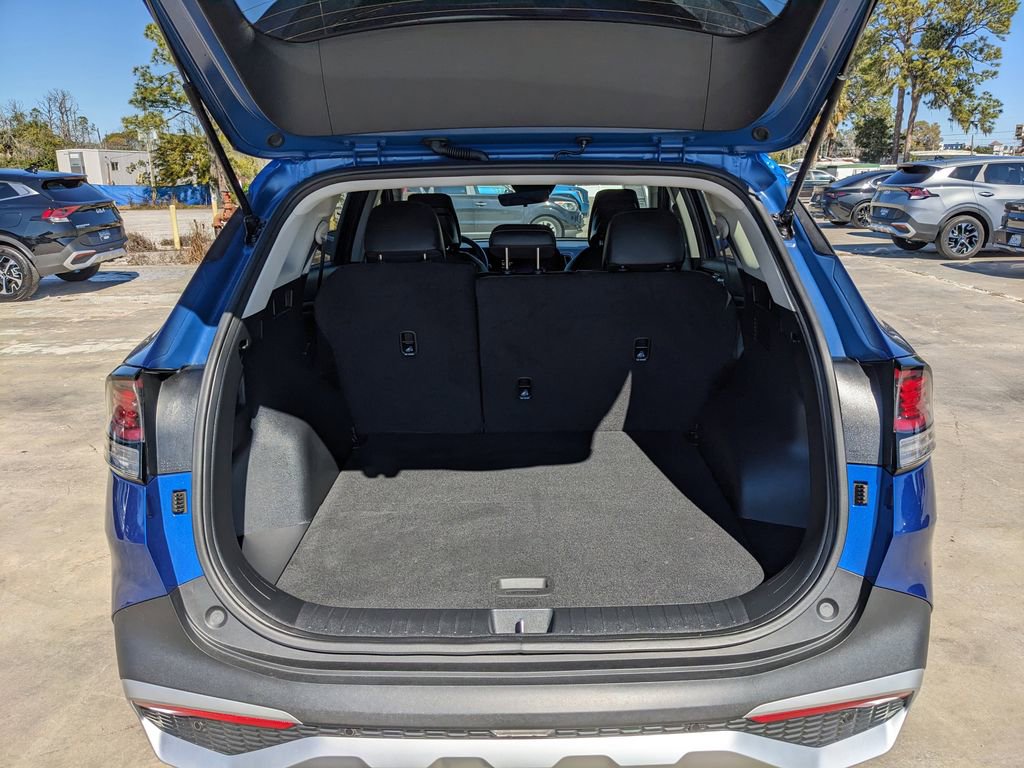 Certified 2025 Kia Sportage EX image 13