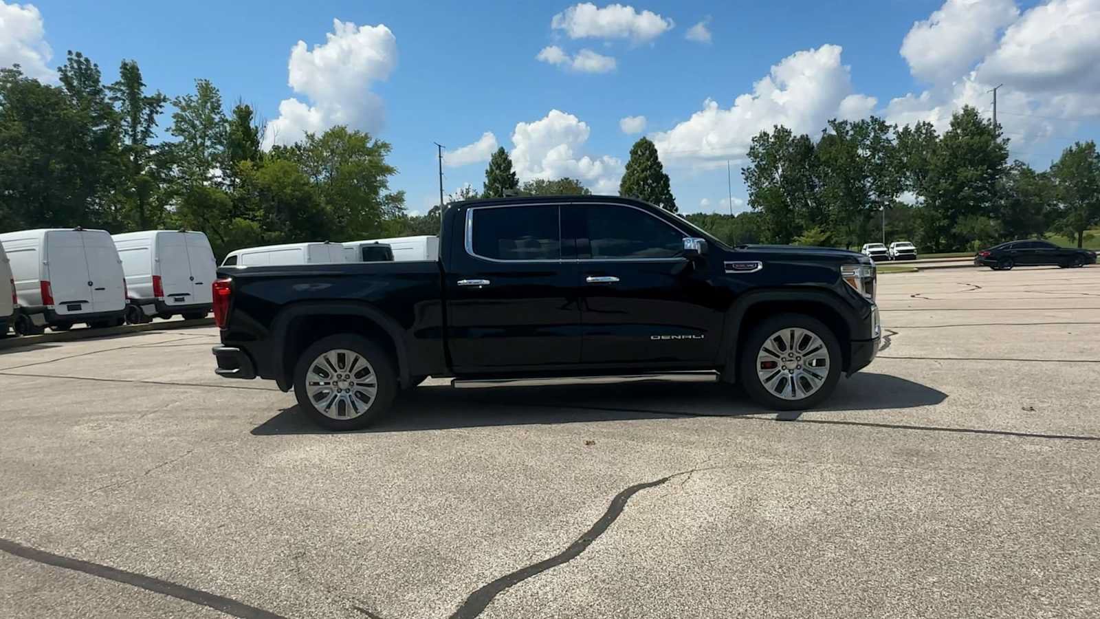 Certified 2021 GMC Sierra 1500 Denali w/ Denali Ultimate Package AWD/4WD image 9