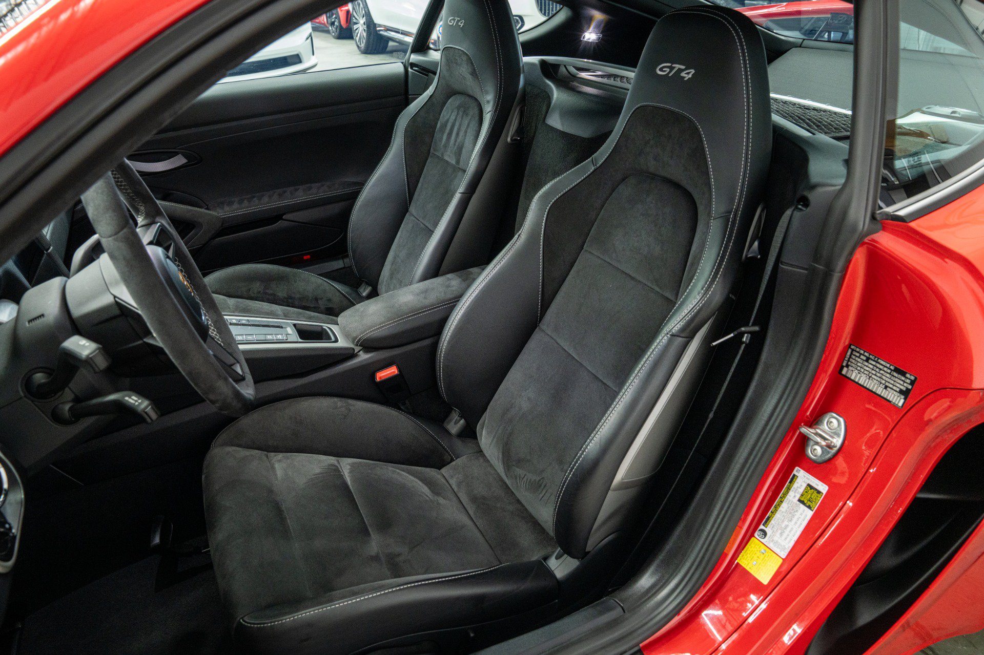 Used 2020 Porsche 718 Cayman GT4 RWD image 25