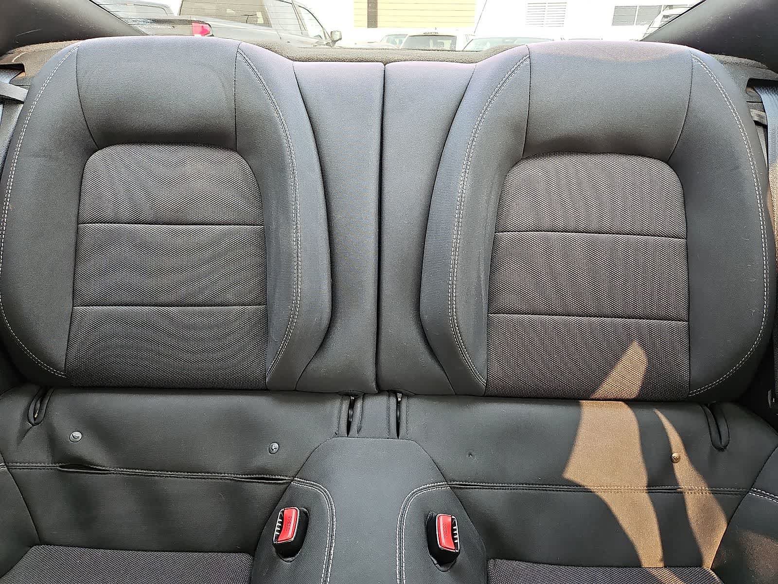 Used 2015 Ford Mustang Coupe RWD image 14