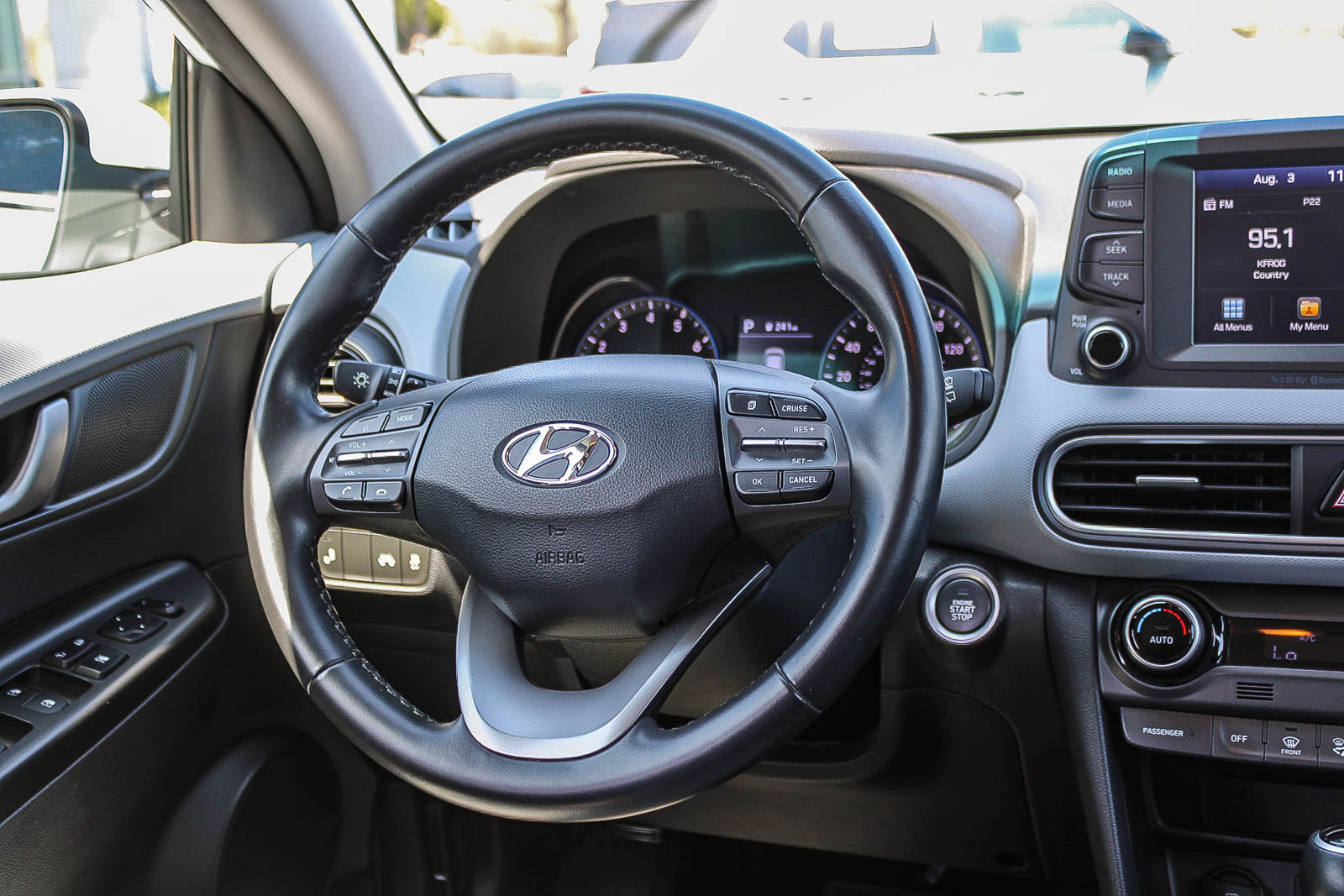 Used 2019 Hyundai Kona Limited FWD image 17