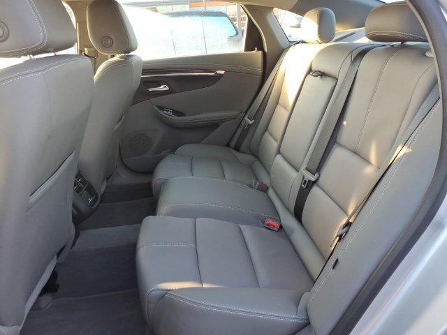 Used 2018 Chevrolet Impala LT w/ LT Leather Package FWD image 8