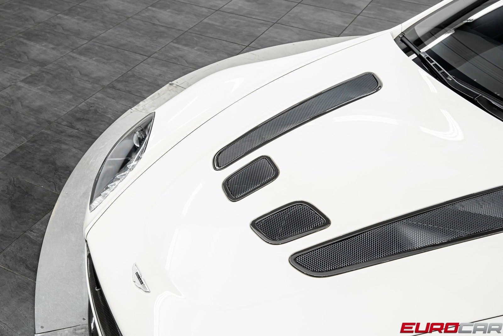 Used 2017 Aston Martin V12 Vantage S image 9