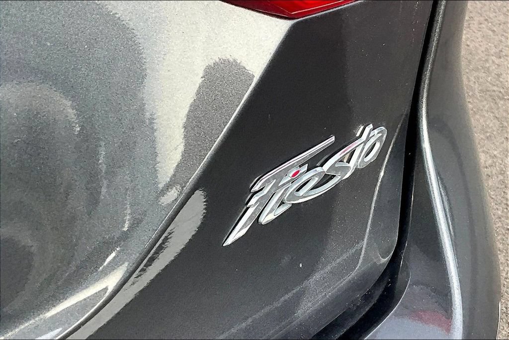 Used 2015 Ford Fiesta SE w/ Comfort Package FWD image 24