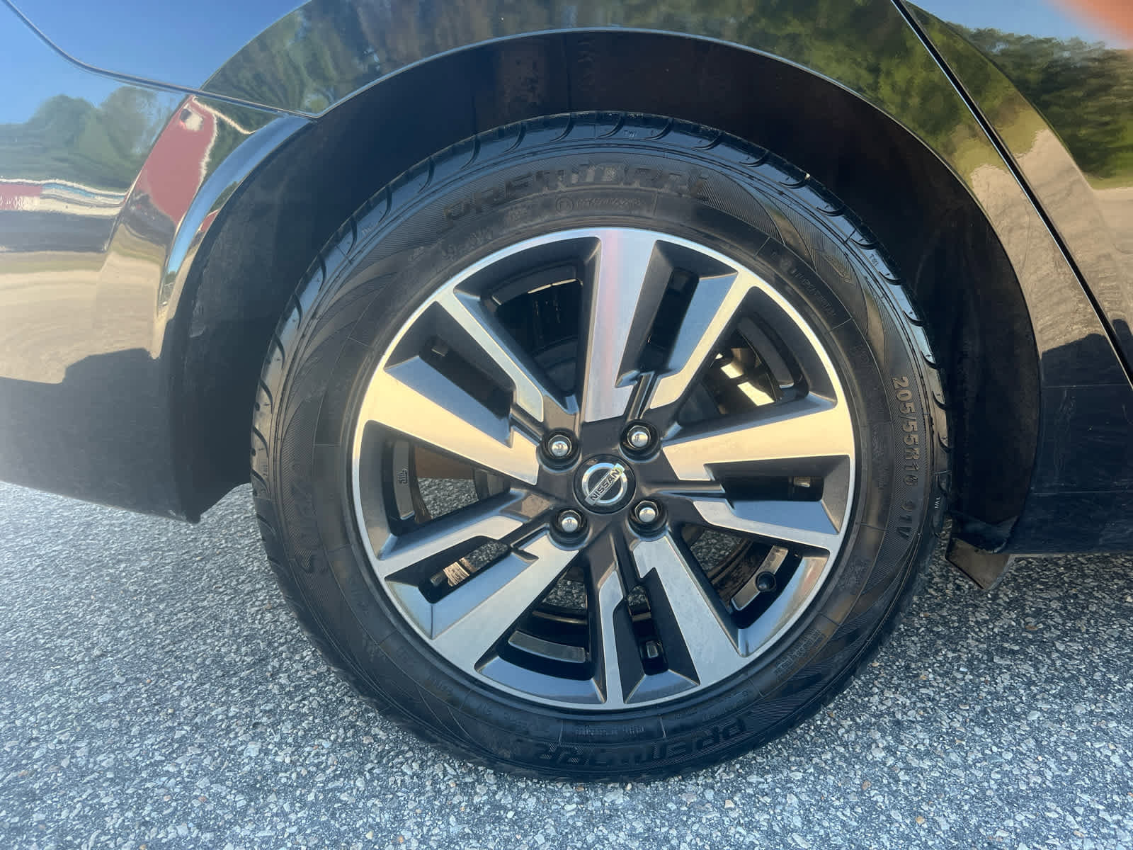 Used 2020 Nissan Versa SV image 32