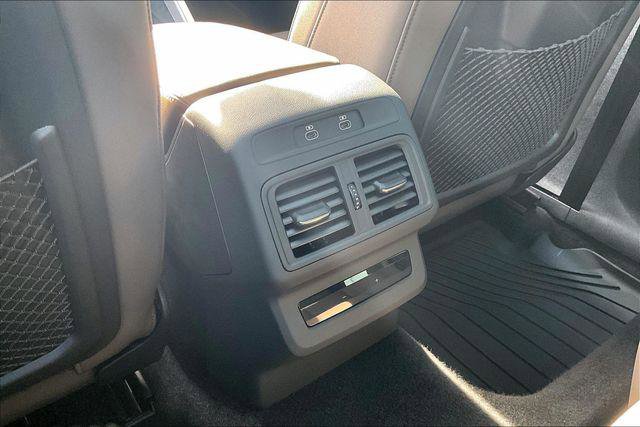 Used 2025 Audi Q5 Premium w/ Convenience Package AWD/4WD image 10