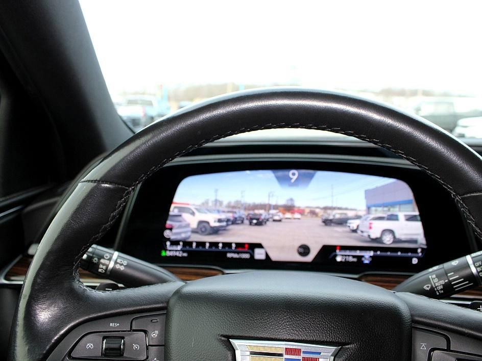 Used 2022 Cadillac Escalade Luxury image 30