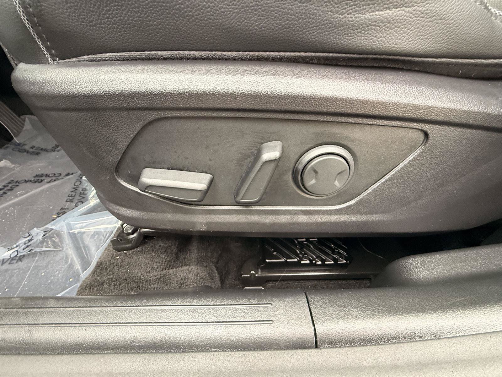 Used 2022 Hyundai Tucson Limited AWD/4WD image 15