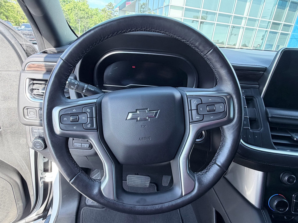 Used 2022 Chevrolet Tahoe Z71 w/ Z71 Off-Road Package AWD/4WD image 16