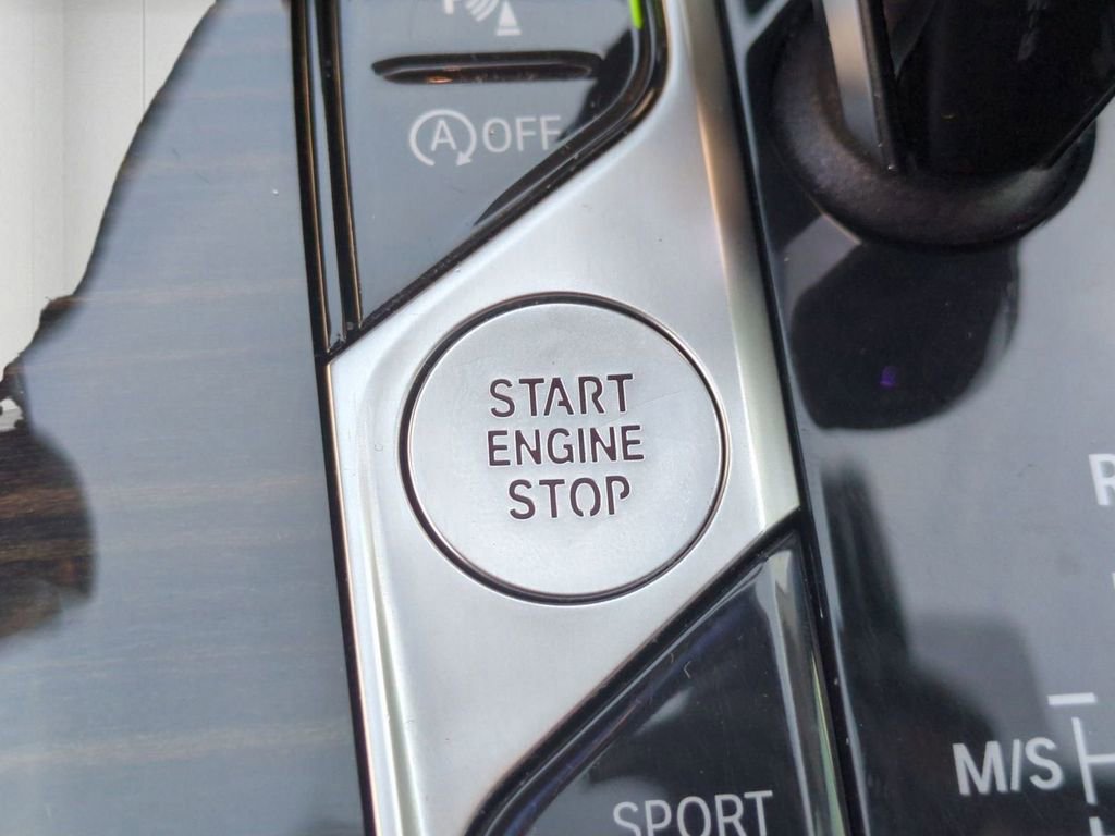 Used 2020 BMW X7 xDrive40i w/ Premium Package image 22