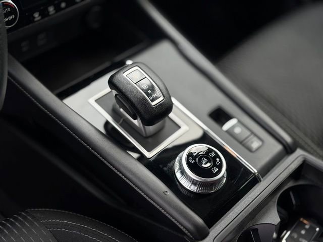 Used 2022 Mitsubishi Outlander ES image 19