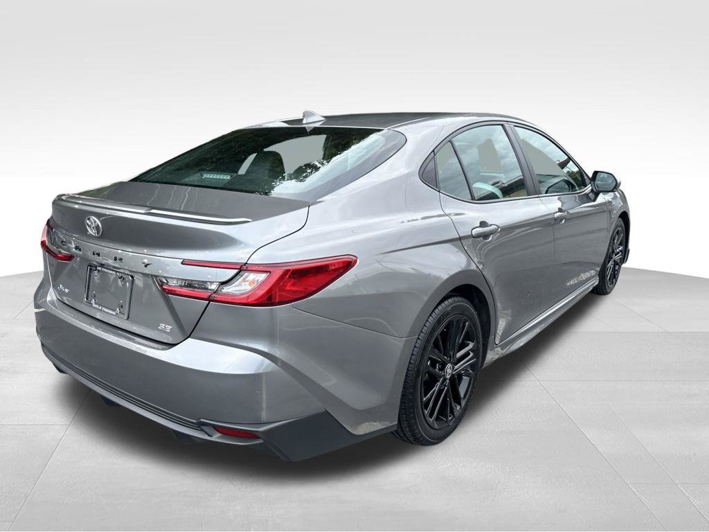 Certified 2025 Toyota Camry SE FWD image 5