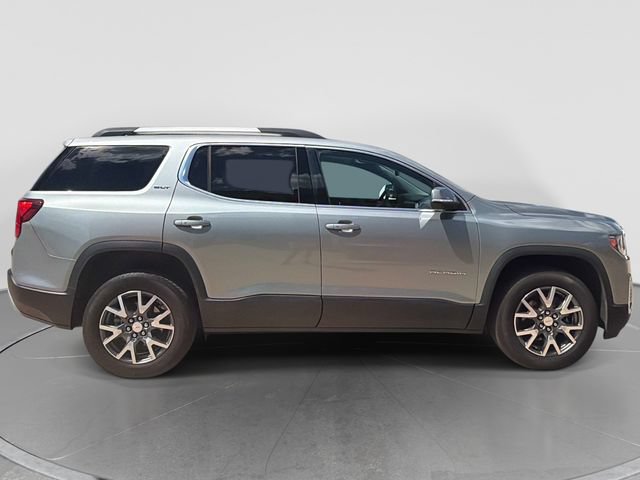 Used 2023 GMC Acadia SLT w/ Preferred Package FWD image 2