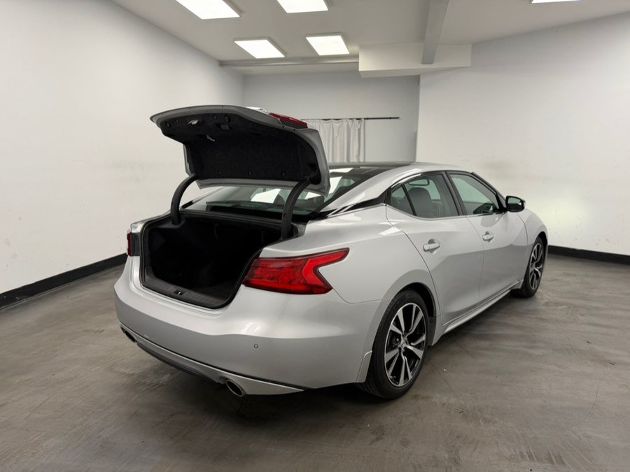 Used 2017 Nissan Maxima 3.5 SL FWD image 25