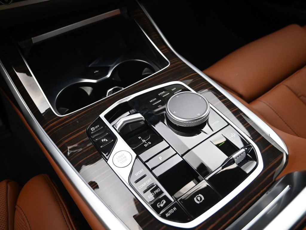 New 2026 BMW X7 xDrive40i w/ M Sport Package image 16
