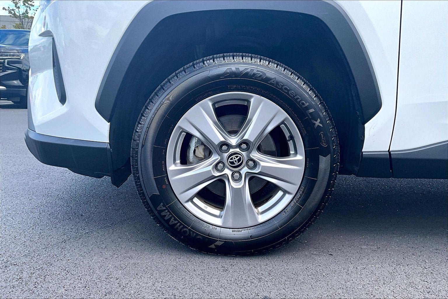 Used 2023 Toyota RAV4 XLE w/ Convenience Package AWD/4WD image 9