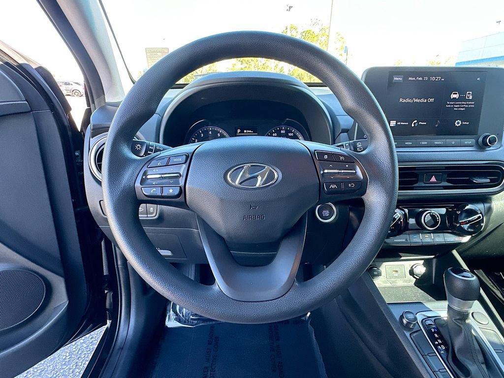 Used 2022 Hyundai Kona SEL image 12