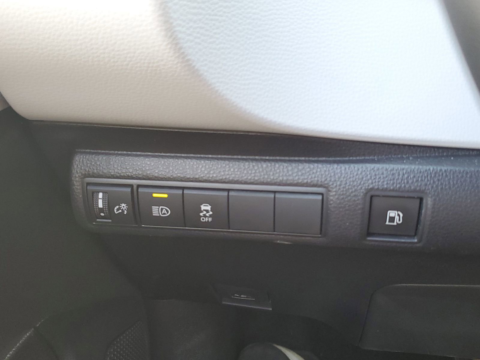 Certified 2025 Toyota Corolla SE w/ Convenience Package FWD image 21