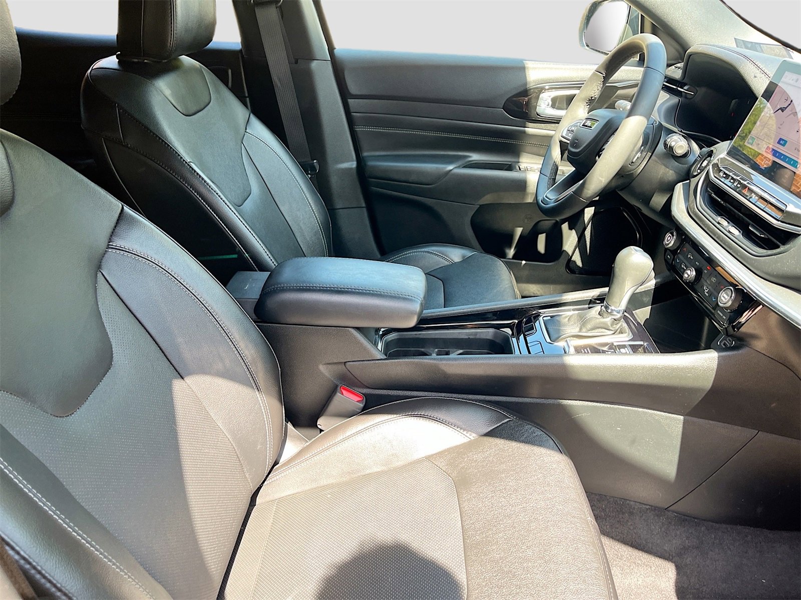 Used 2023 Jeep Compass High Altitude image 28