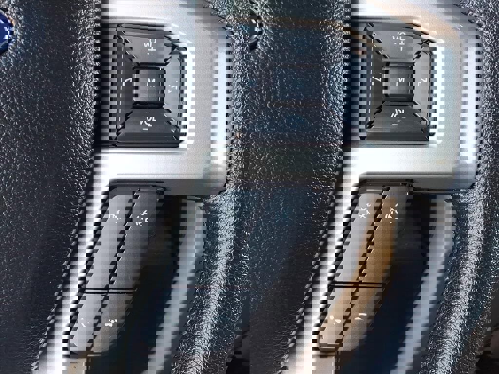 Used 2015 Ford F150 Lariat w/ Equipment Group 502A Luxury image 6