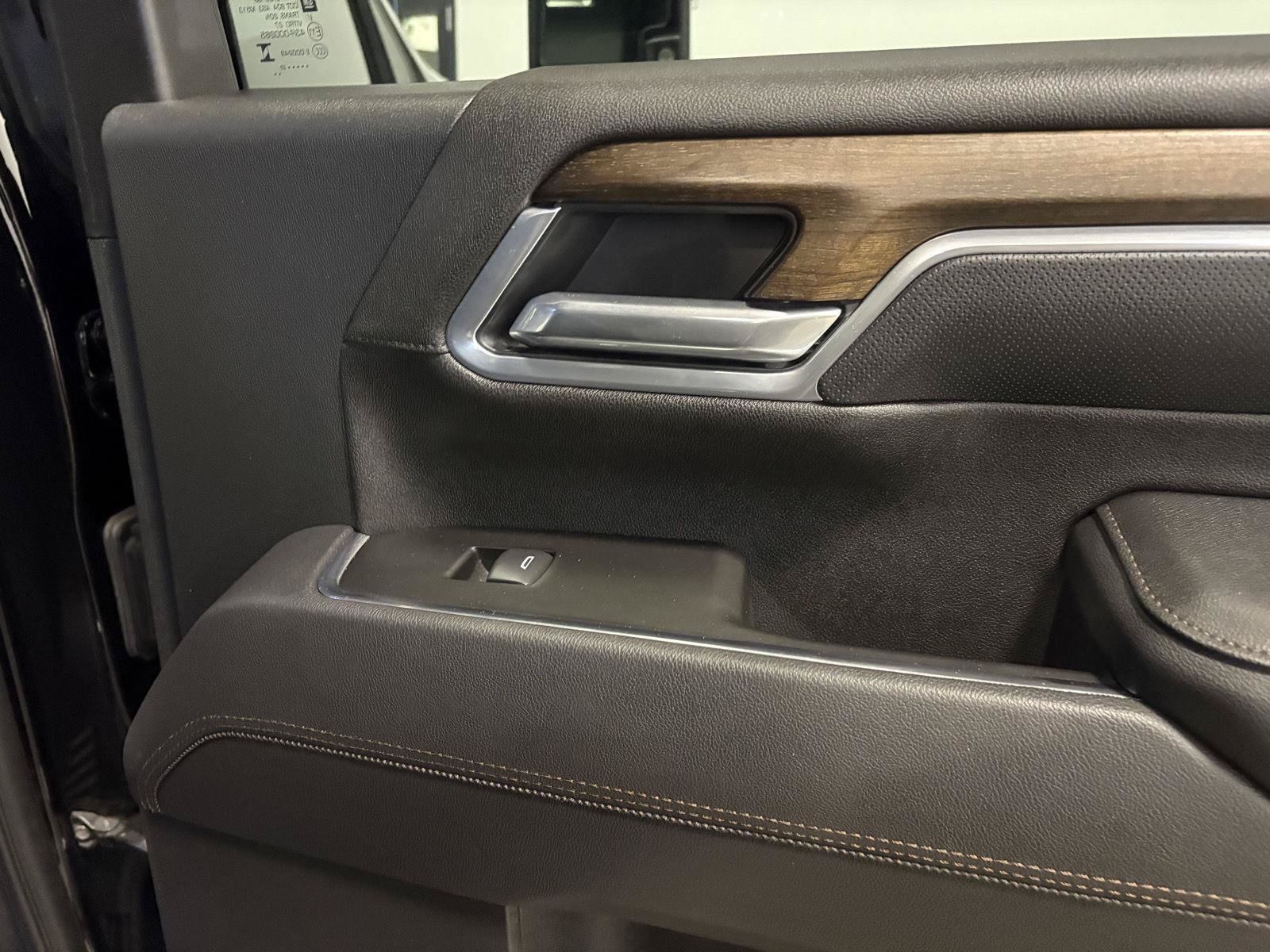 Used 2025 Chevrolet Silverado 2500 High Country w/ High Country Premium Package AWD/4WD image 46