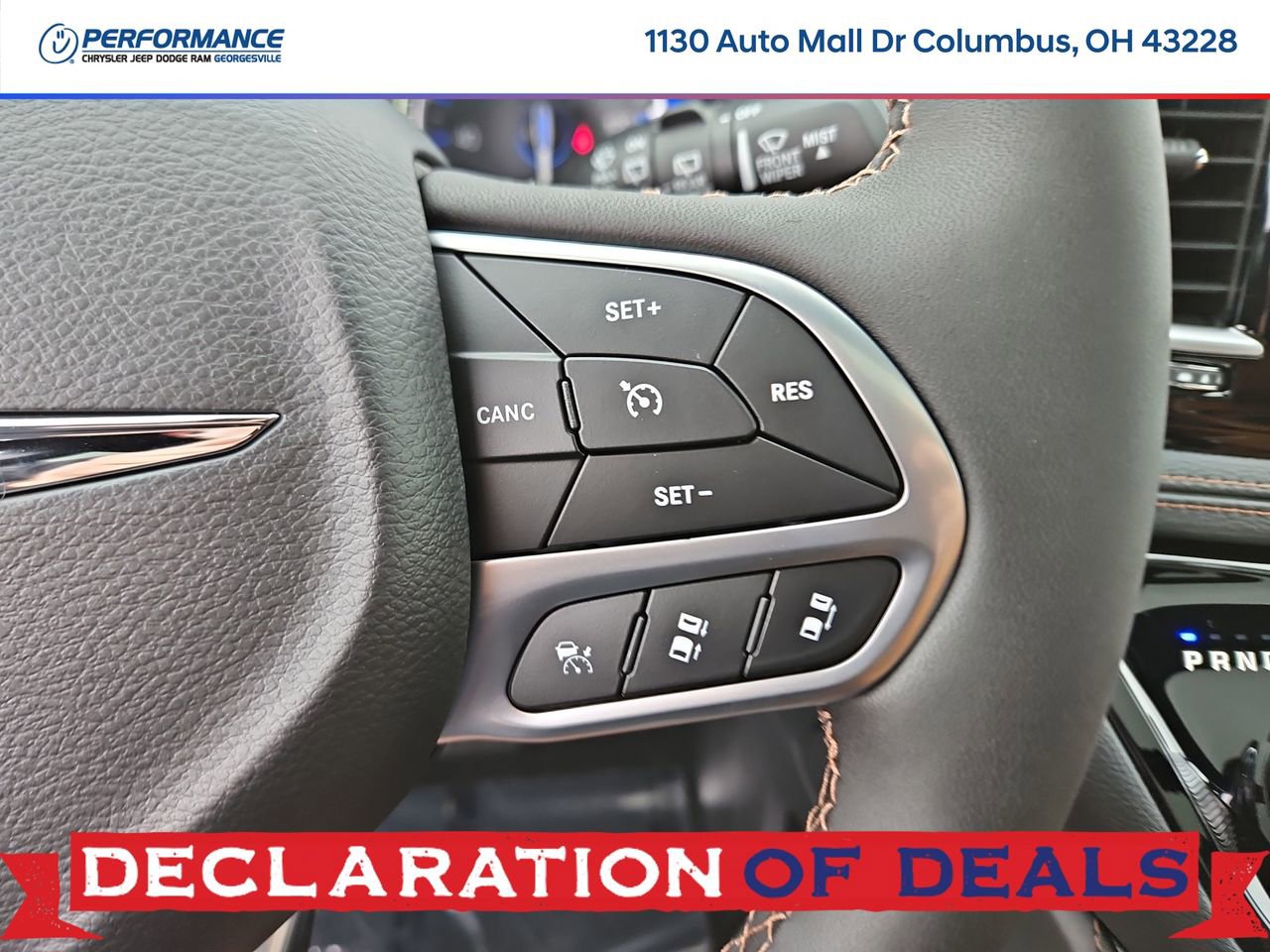 New 2026 Chrysler Pacifica Pinnacle w/ Trailer Tow Group FWD image 32