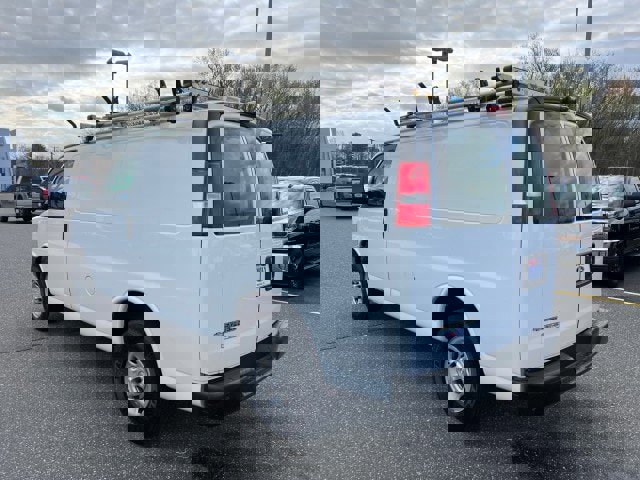 Used 2017 Chevrolet Express 2500 image 5