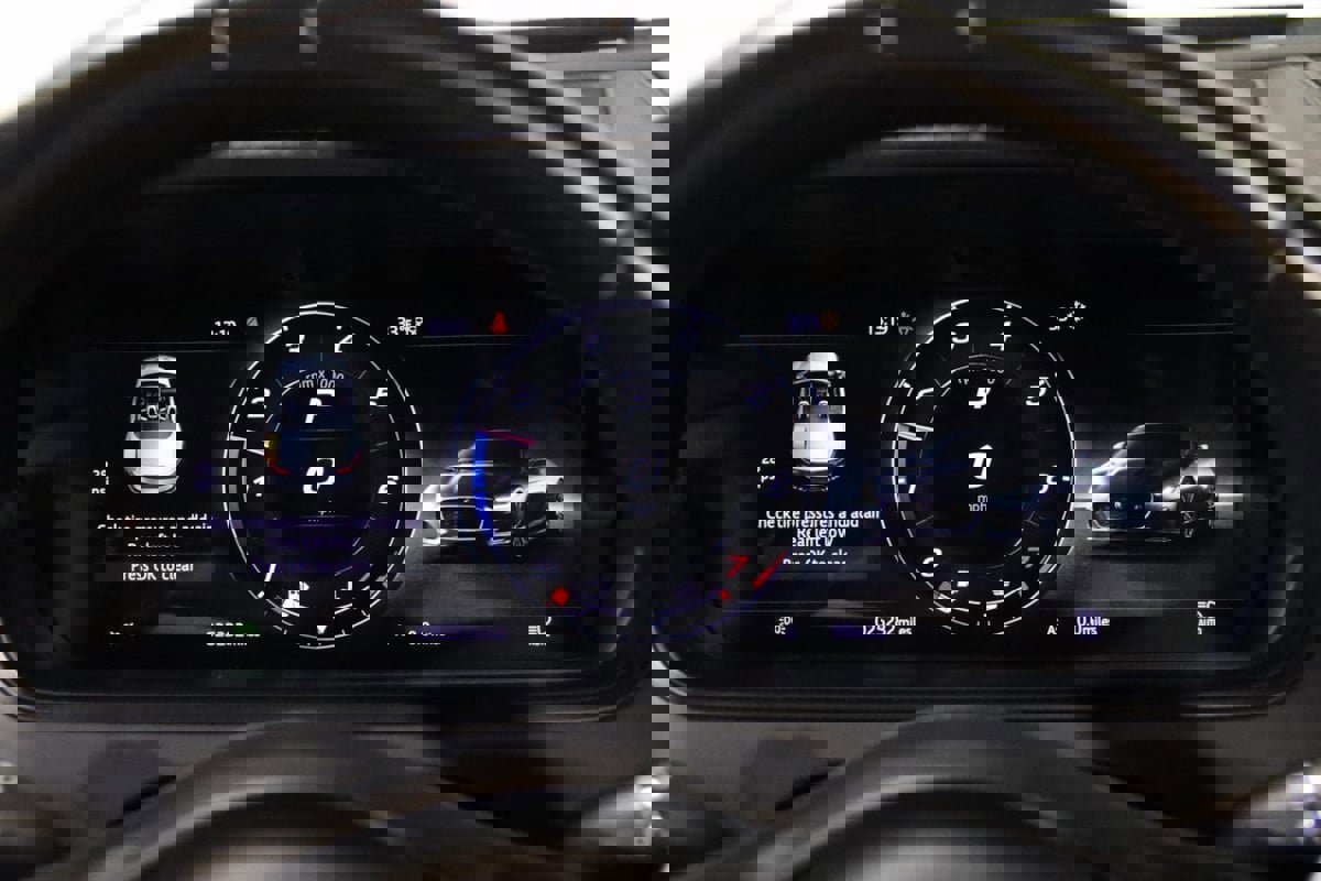 Used 2021 Jaguar F-TYPE R-Dynamic image 47