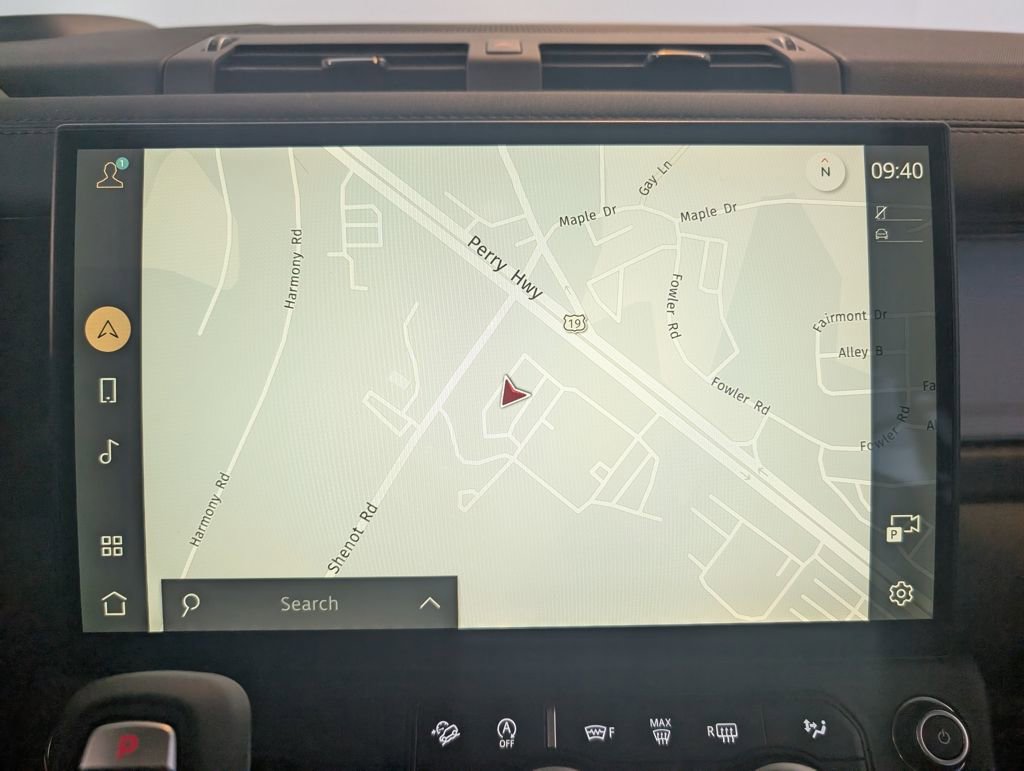 New 2026 Land Rover Defender 130 X-Dynamic SE image 20