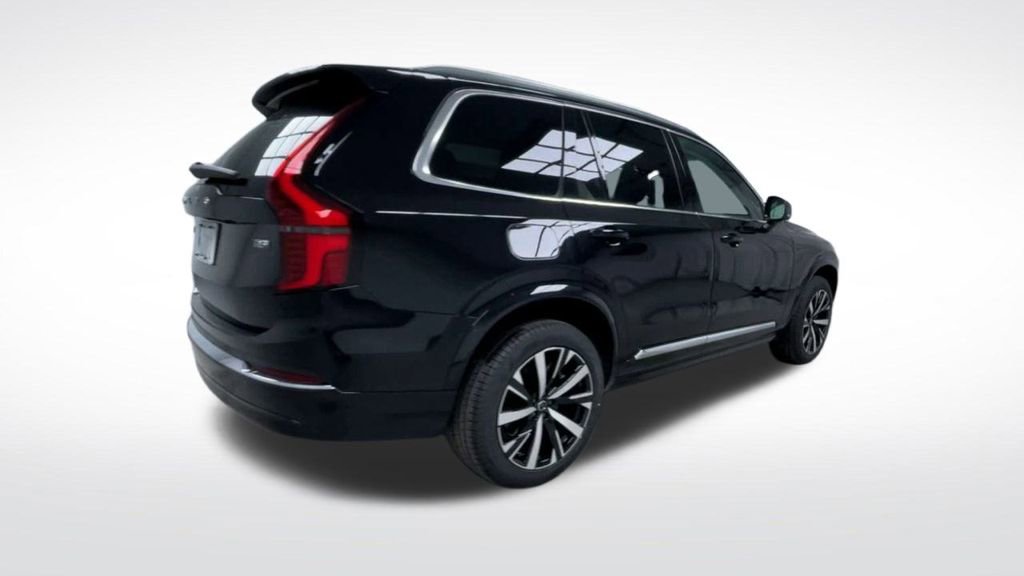 New 2025 Volvo XC90 T8 Core w/ Climate Package image 19