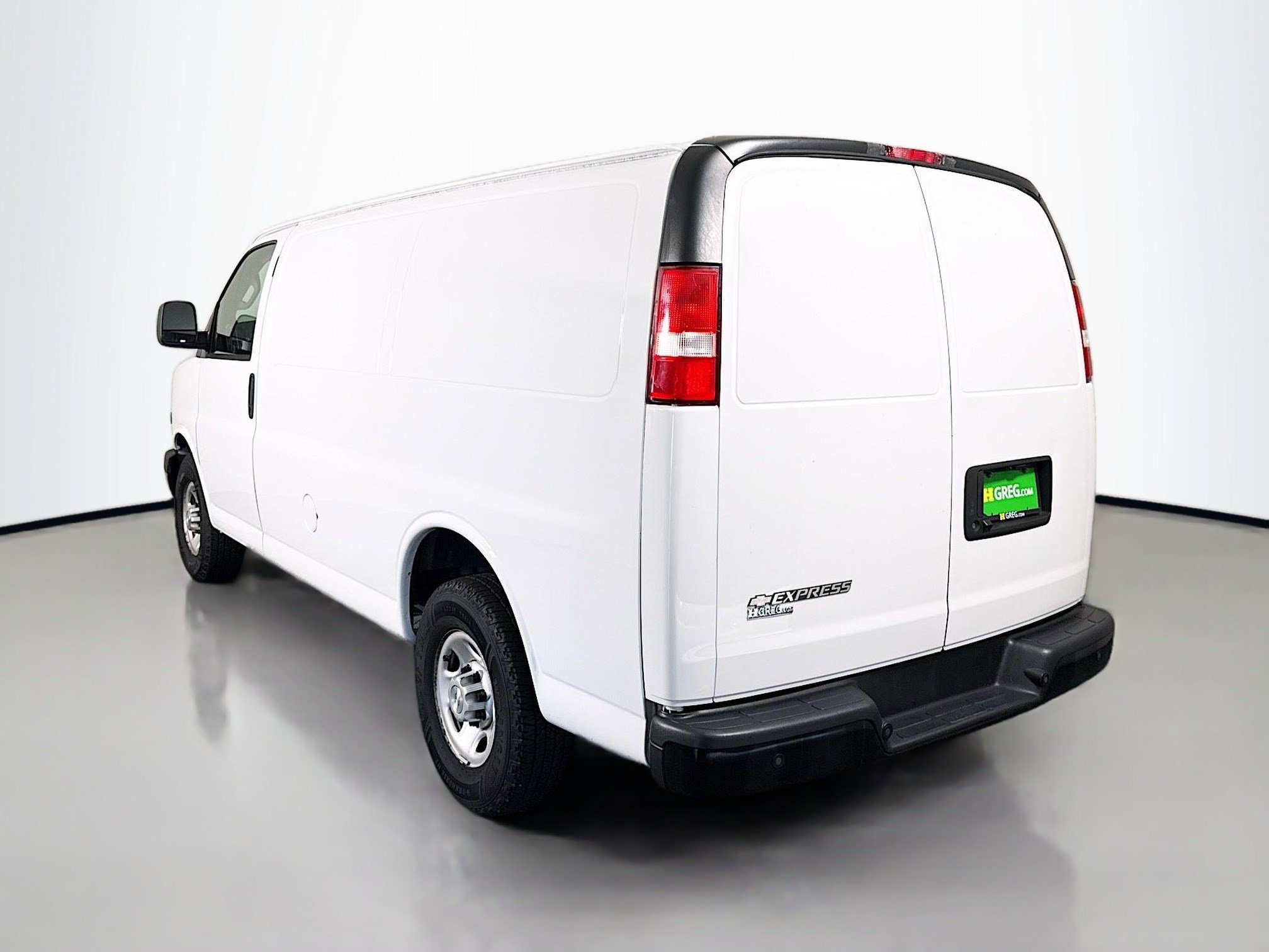 Used 2021 Chevrolet Express 2500 RWD image 7