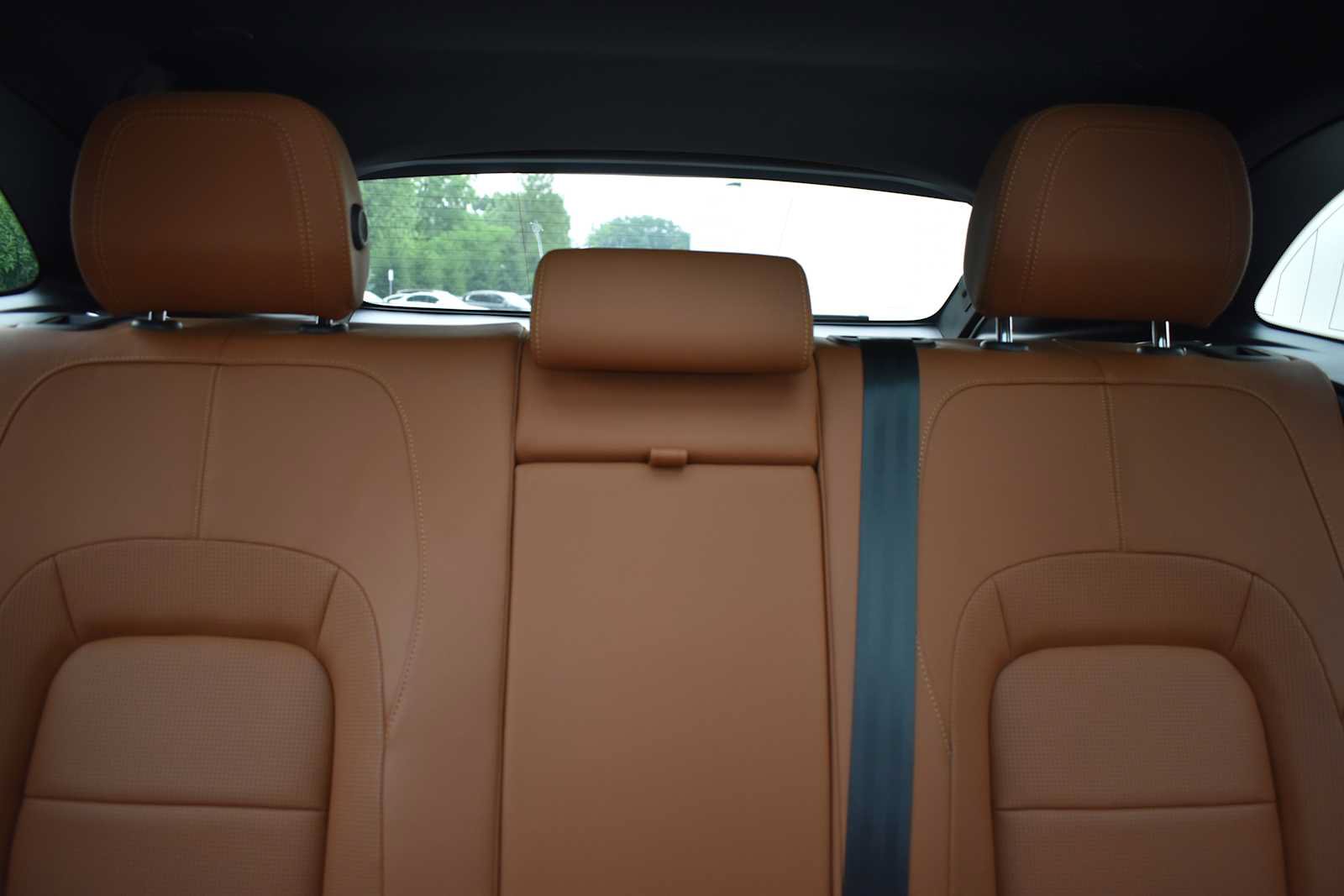 Used 2024 Jaguar F-PACE R-Dynamic S AWD/4WD image 19