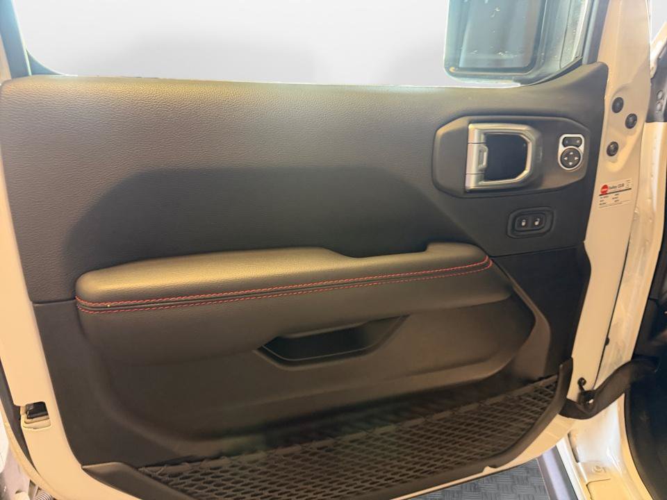 Used 2023 Jeep Wrangler Unlimited Rubicon AWD/4WD image 36