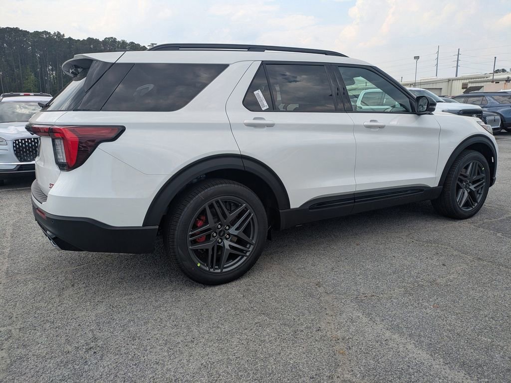 New 2026 Ford Explorer ST RWD image 4