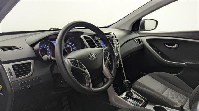 Used 2017 Hyundai Elantra GT image 19