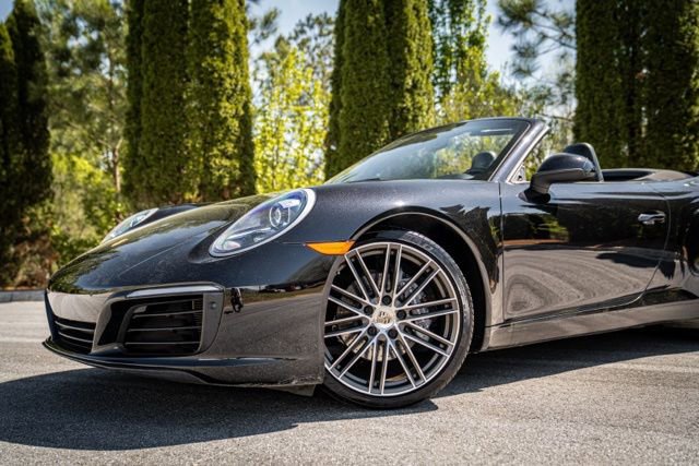 Used 2019 Porsche 911 Carrera image 3