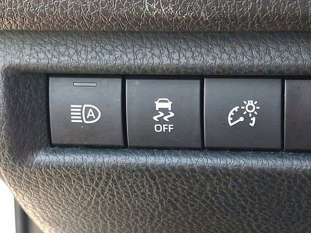 Used 2025 Toyota Camry LE FWD image 25