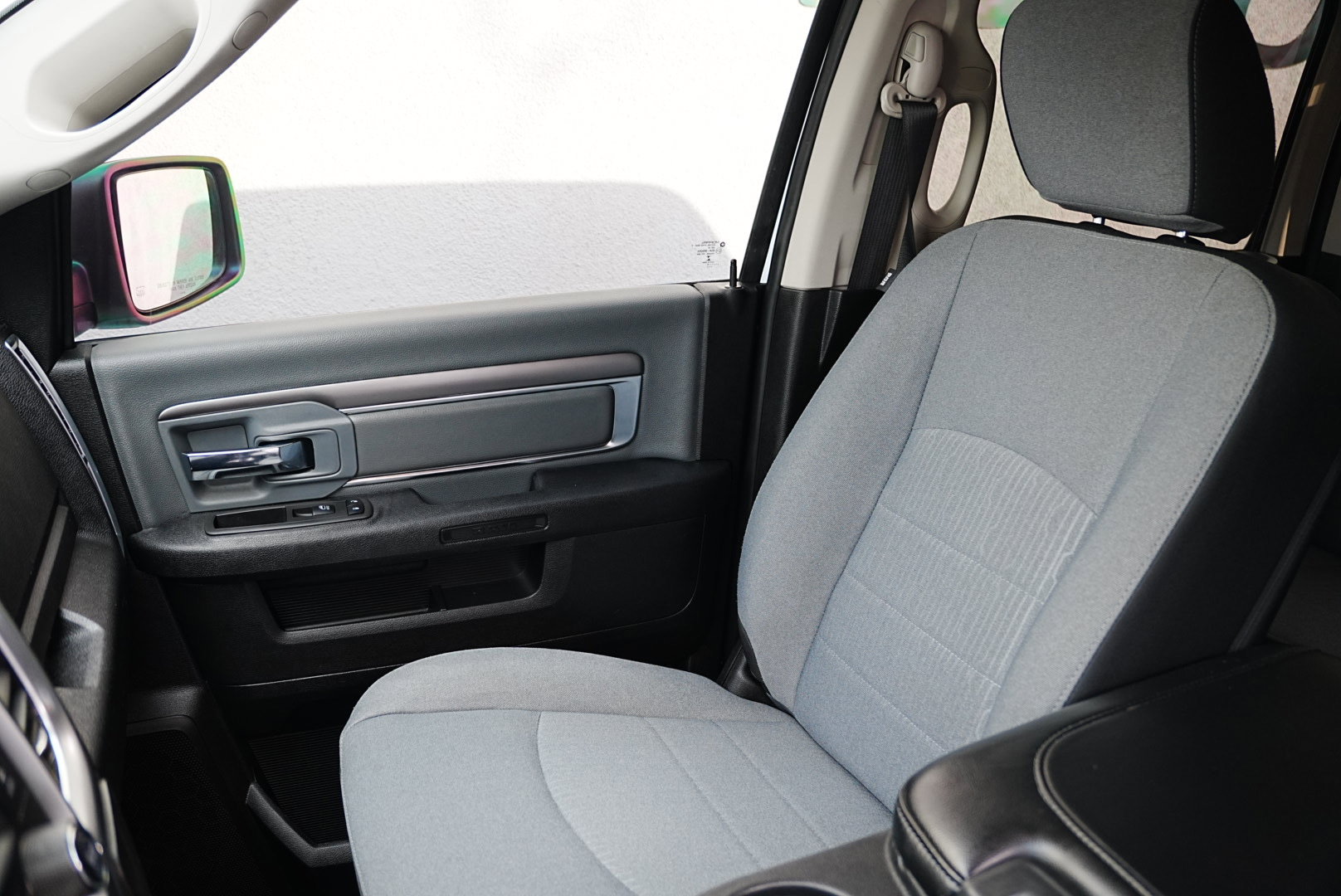 Used 2021 RAM 1500 Classic SLT image 11