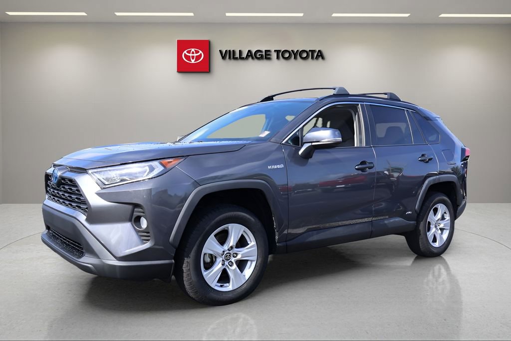 Certified 2021 Toyota RAV4 XLE w/ Convenience Package AWD/4WD image 1
