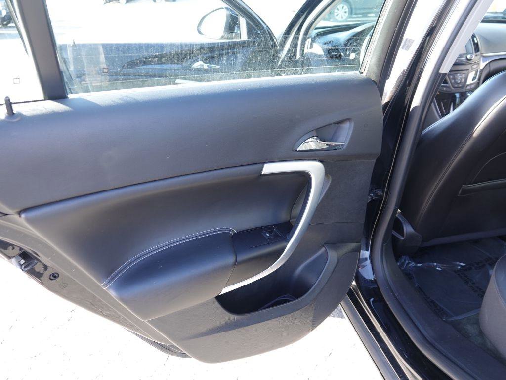 Used 2017 Buick Regal Sport Touring image 26