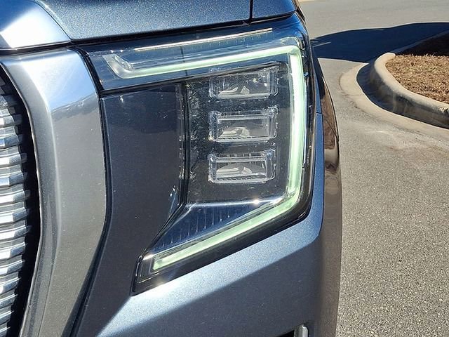 Used 2021 GMC Yukon Denali w/ Denali Premium Package image 9