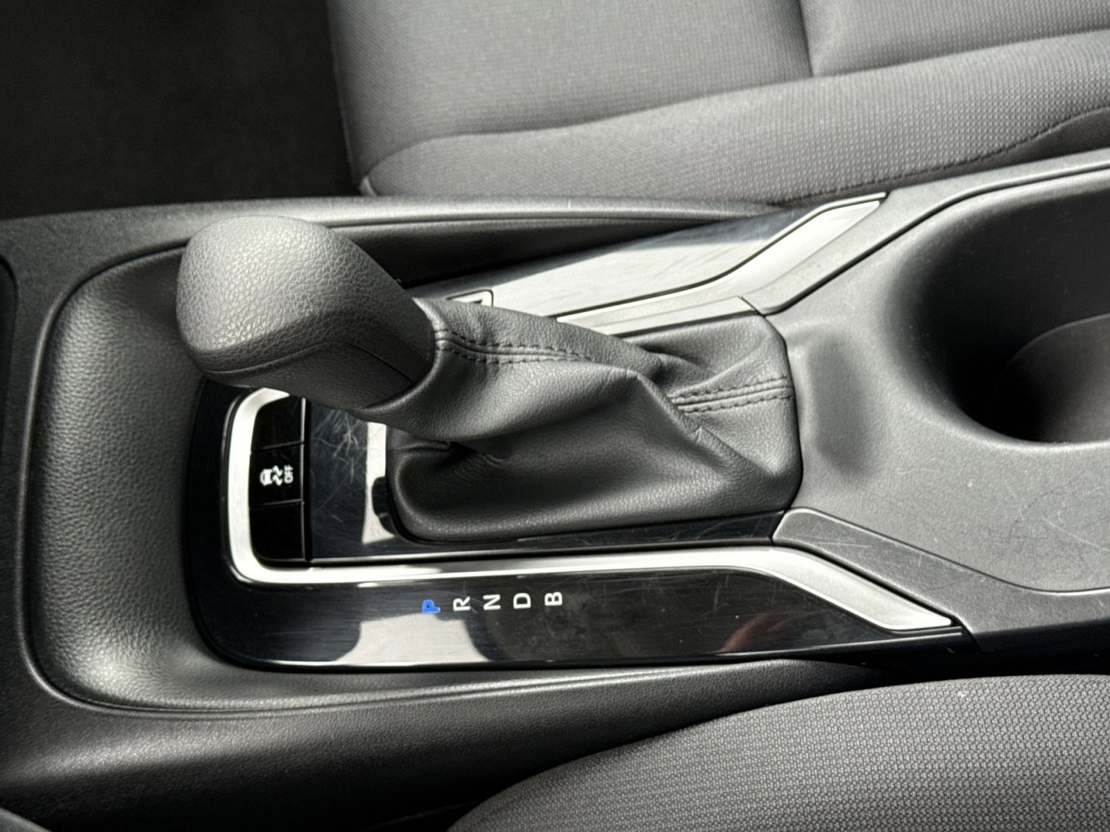 Used 2024 Toyota Corolla LE image 21