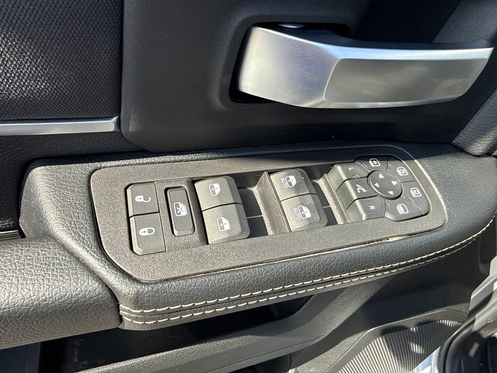 Certified 2026 RAM 2500 Big Horn AWD/4WD image 14