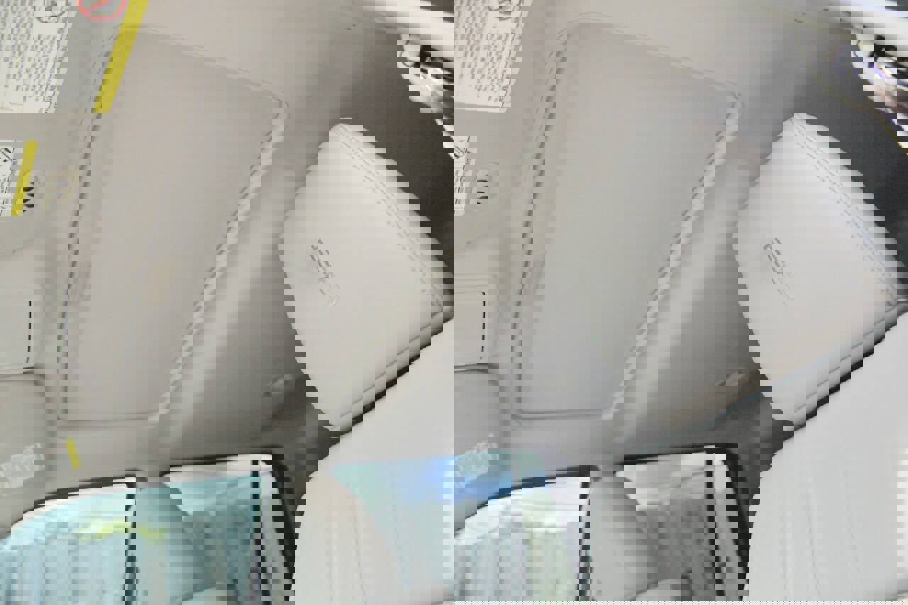 Used 2014 Lincoln Navigator Base 4x2 4dr SUV image 27